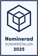 Logotyp för Kundkristallen som står "Nominerad Kundkristallen 2025" på i mörkblå text på en vit bakgrund.