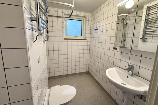 Renoverat badrum med kakel.